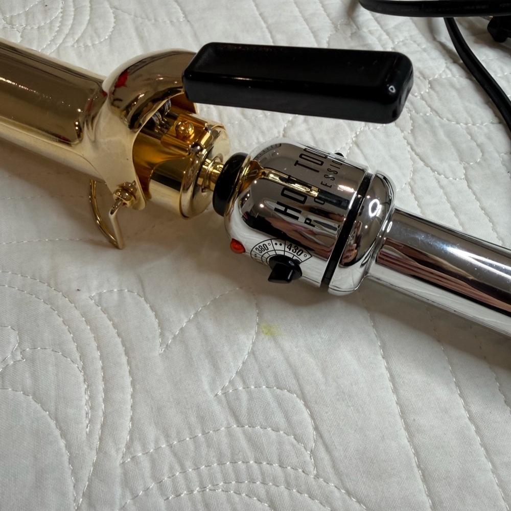 Hair iron Hot Tools 1 1/4" Ceramic Marcel Hair Curling Iron Model # UL38173C2